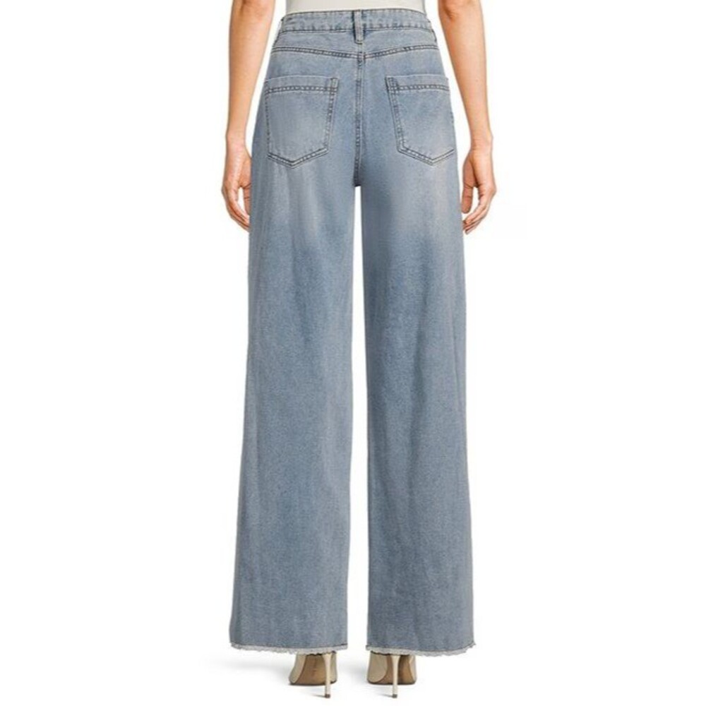Chelsea & Violet women's Frayed Hem Wide Leg Jeans Light Wash Size 27 blue baggy